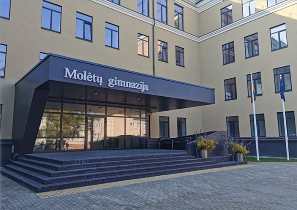 Molėtų gimnazija - 2025-2026 mokslo metų bazinė egzaminų mokykla