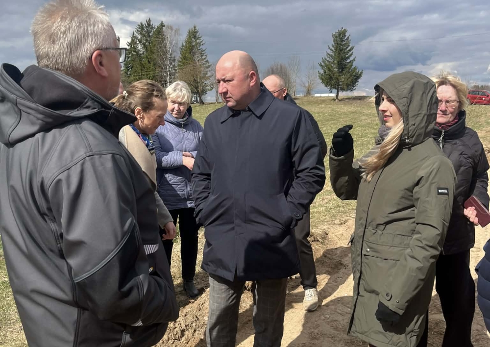 Seniūnijų kelių lyginimo ir tvarkymo kokybė aptarta vietose