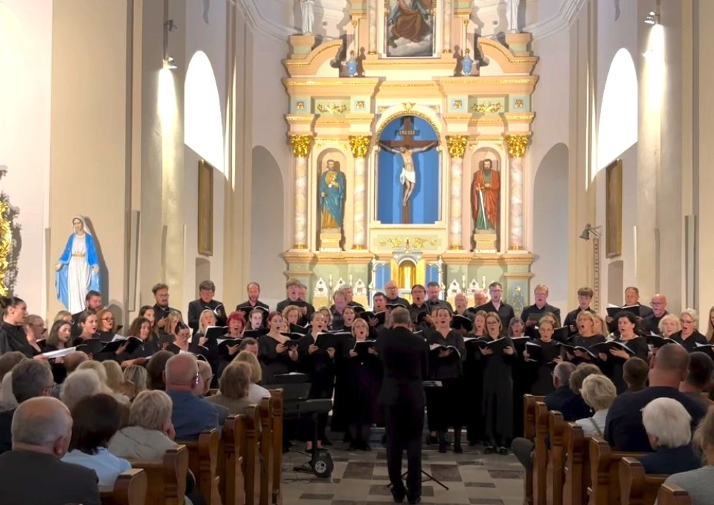 Molėtuose skambėjo Lietuvos chorų vadovų Vasaros akademijos choro studijos koncertas