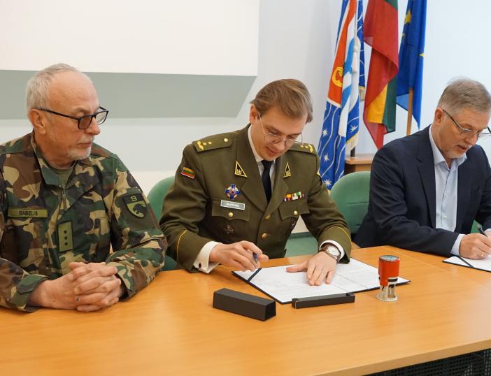 Molėtų rajono savivaldybė atnaujino bendradarbiavimą su Lietuvos šaulių sąjunga