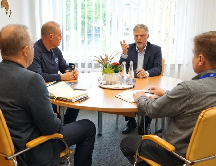 Molėtų rajono savivaldybėje aptartos paskutinės Žurnalistų ralio organizavimo detalės