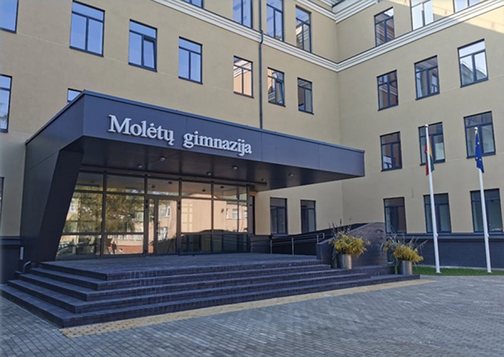 Informacija apie 2027 m. bazinės mokyklos skyrimą Molėtų rajono savivaldybės teritorijoje
