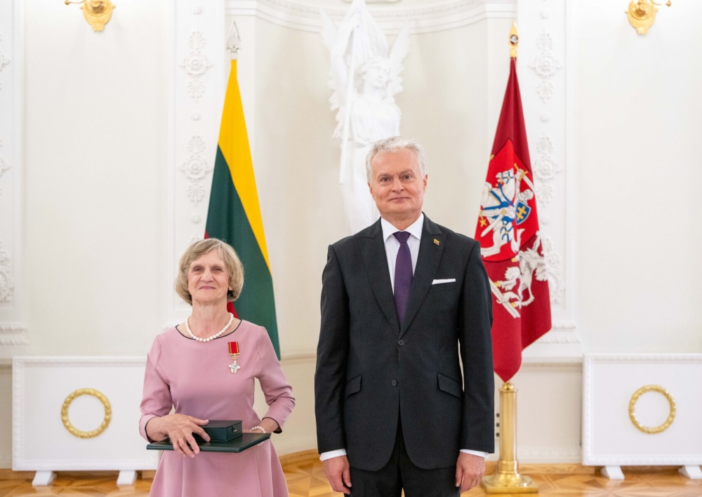 Molėtų rajono savivaldybės garbės pilietei – aukštas valstybės apdovanojimas